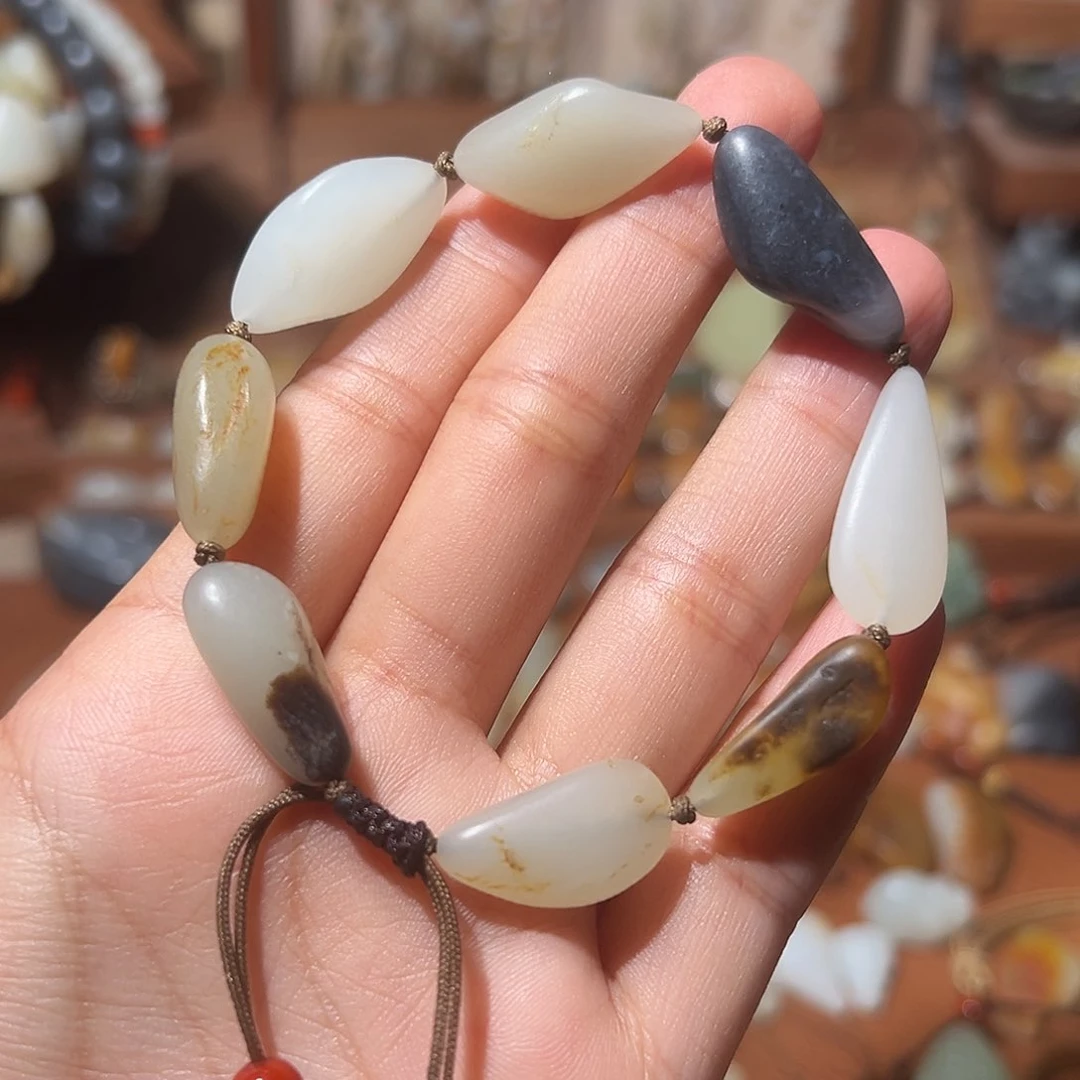 和田玉颈饰未镶嵌