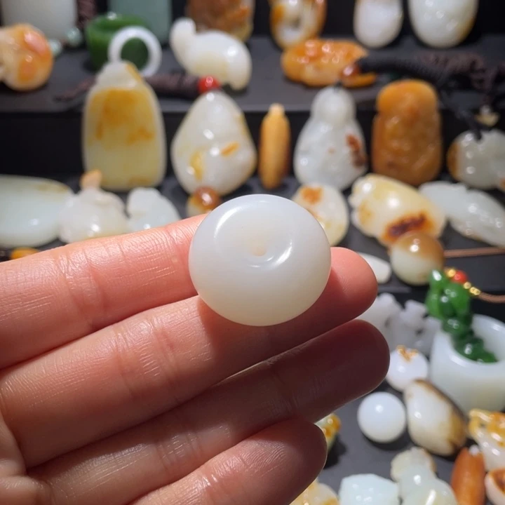 之***楠和田玉未镶嵌手链