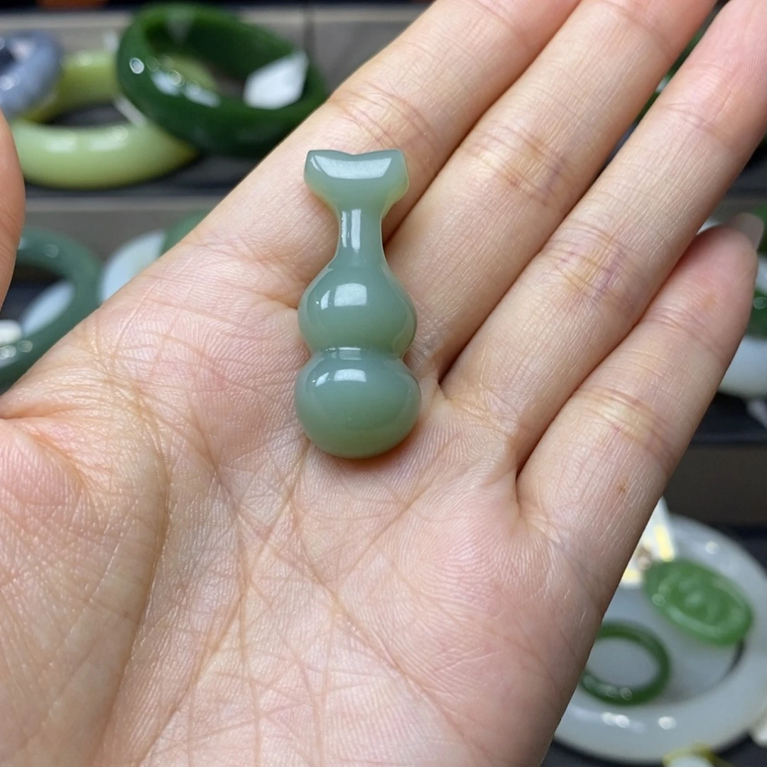 未镶嵌和田玉挂件
