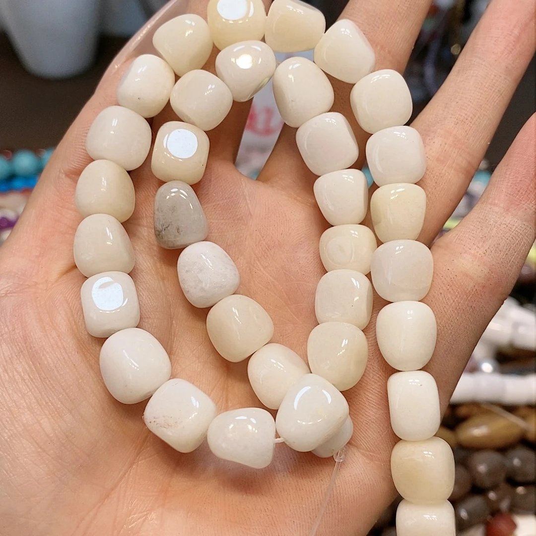 散珠玛瑙/玉髓奶色小书包一条