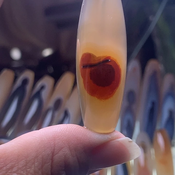 玛瑙/玉髓颈饰未镶嵌109有瑕