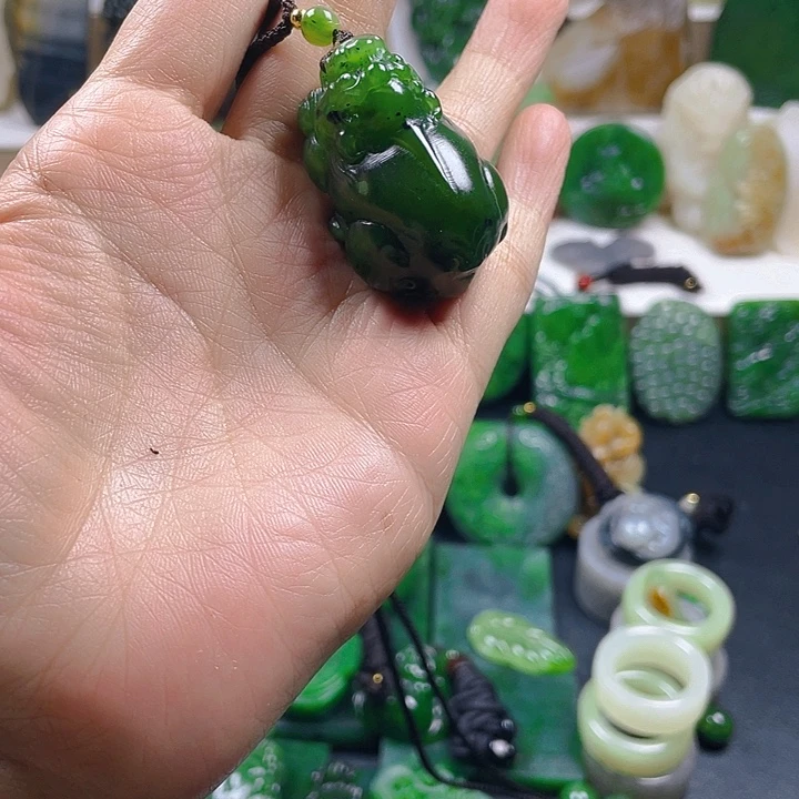 和田玉未镶嵌珠宝半成品