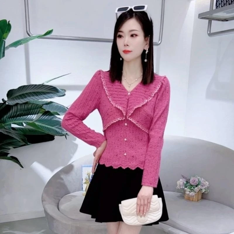 拉夏贝尔秋季新款洋气减龄针织蕾丝衫女修身长袖v领打底衫上衣