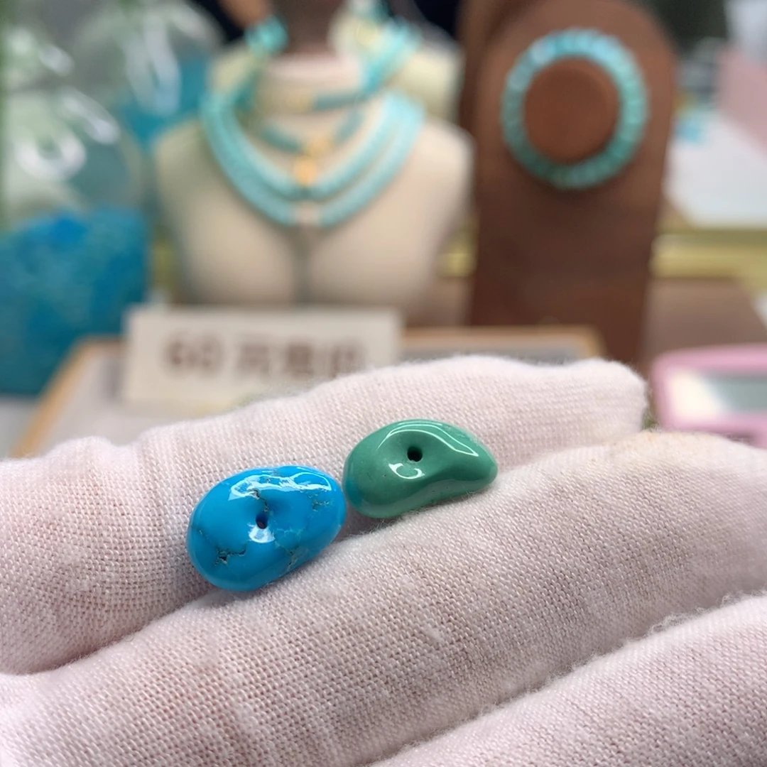 绿松石未镶嵌饰品