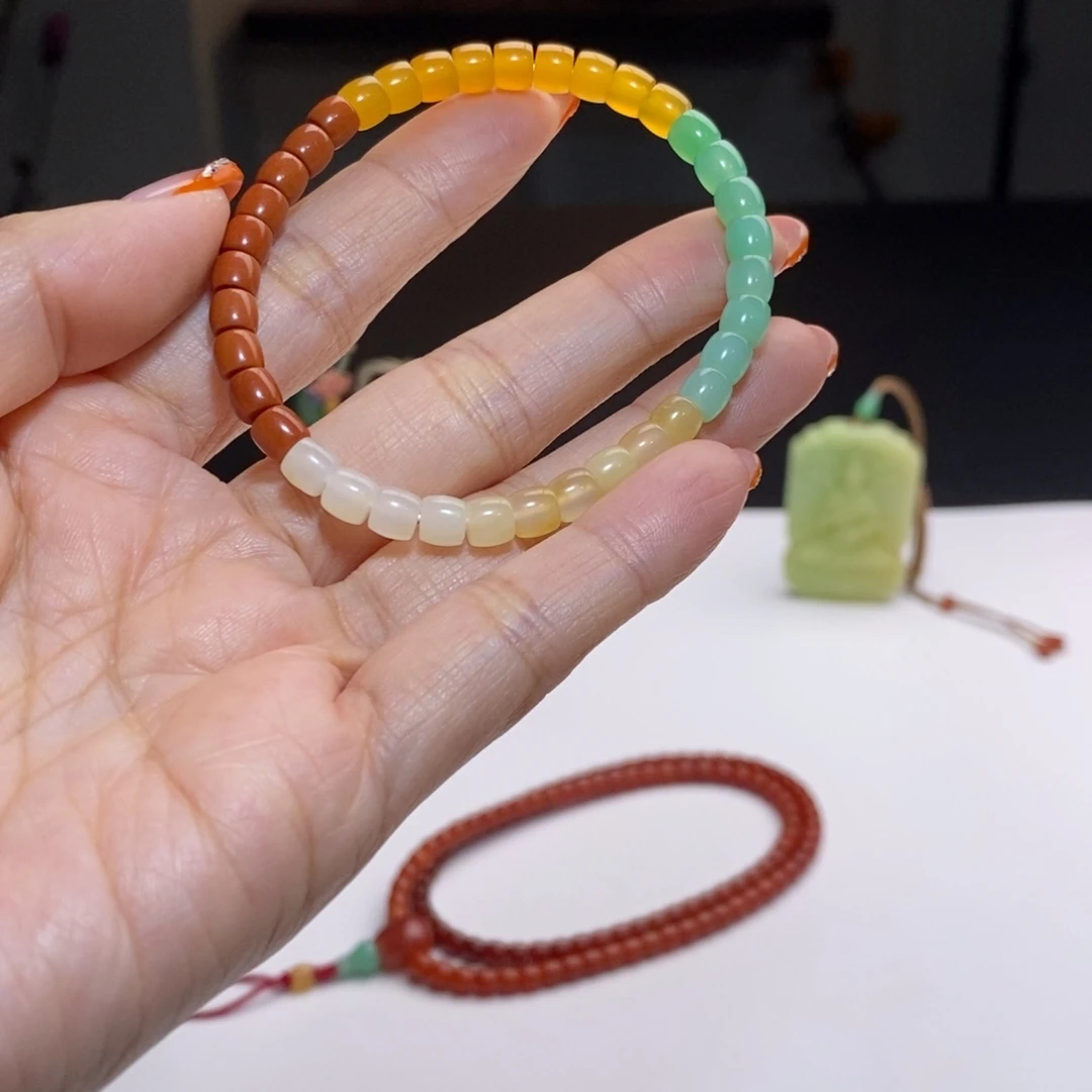 石英质玉（缅黄）未镶嵌颈饰