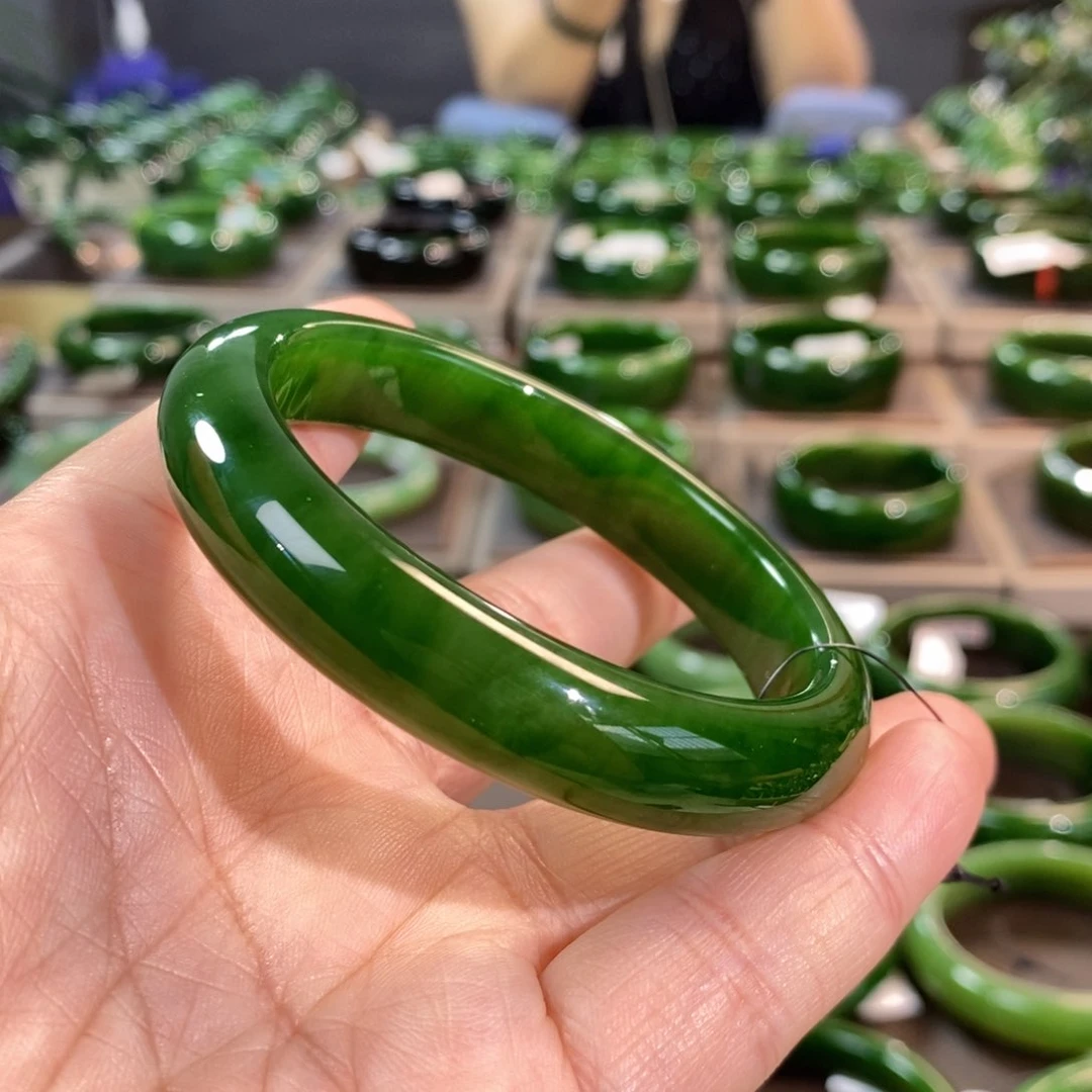 和田玉（碧玉）手镯未镶嵌