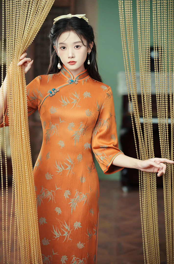 1387 【翠竹】 桔红色 竹叶 圆扣 旗袍