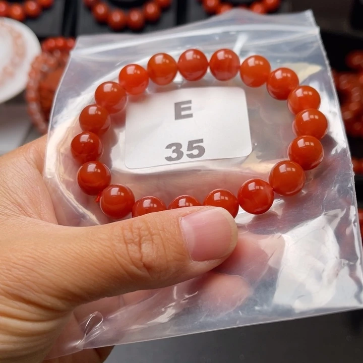 南红玛瑙未镶嵌多样性发货默认微瑕称重9mm
