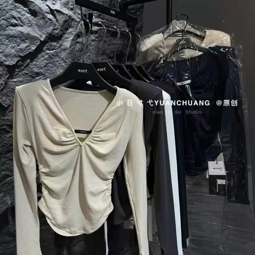 雯雯家 2025春季新款设计感小众修身显瘦褶皱收腰纯欲T恤上衣女