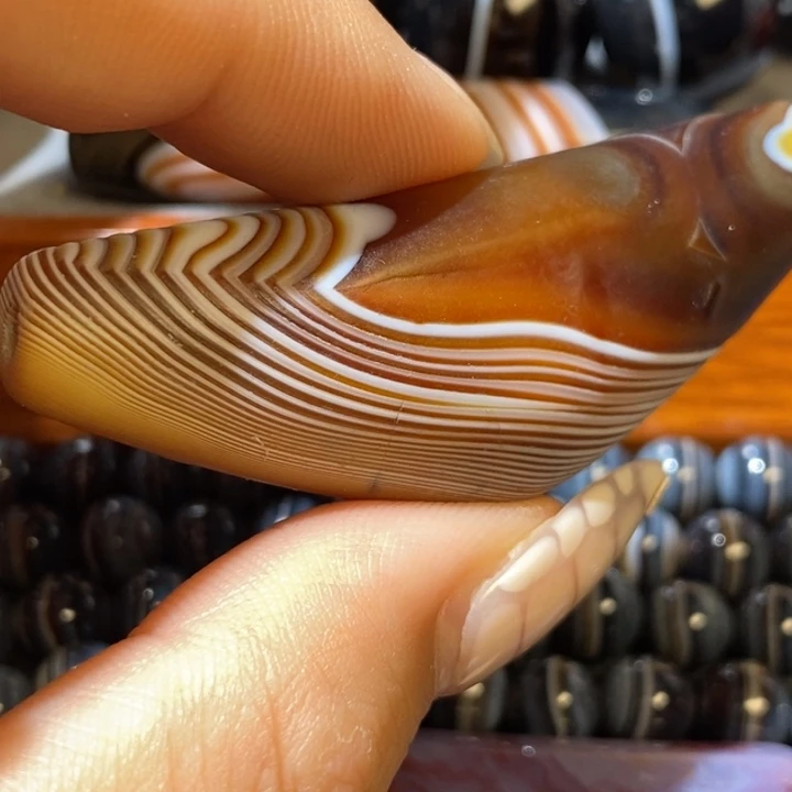 霞***未镶嵌颈饰玛瑙/玉髓