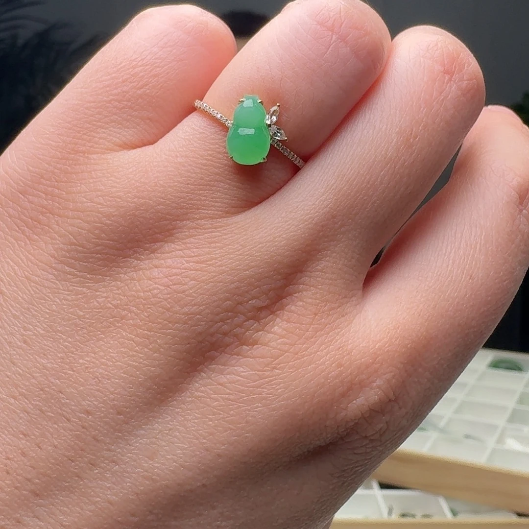 翡翠18K金镶嵌戒指天然