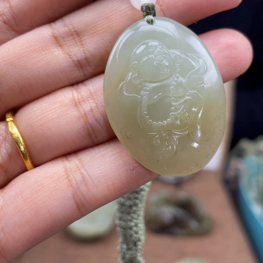 和田玉未镶嵌颈饰