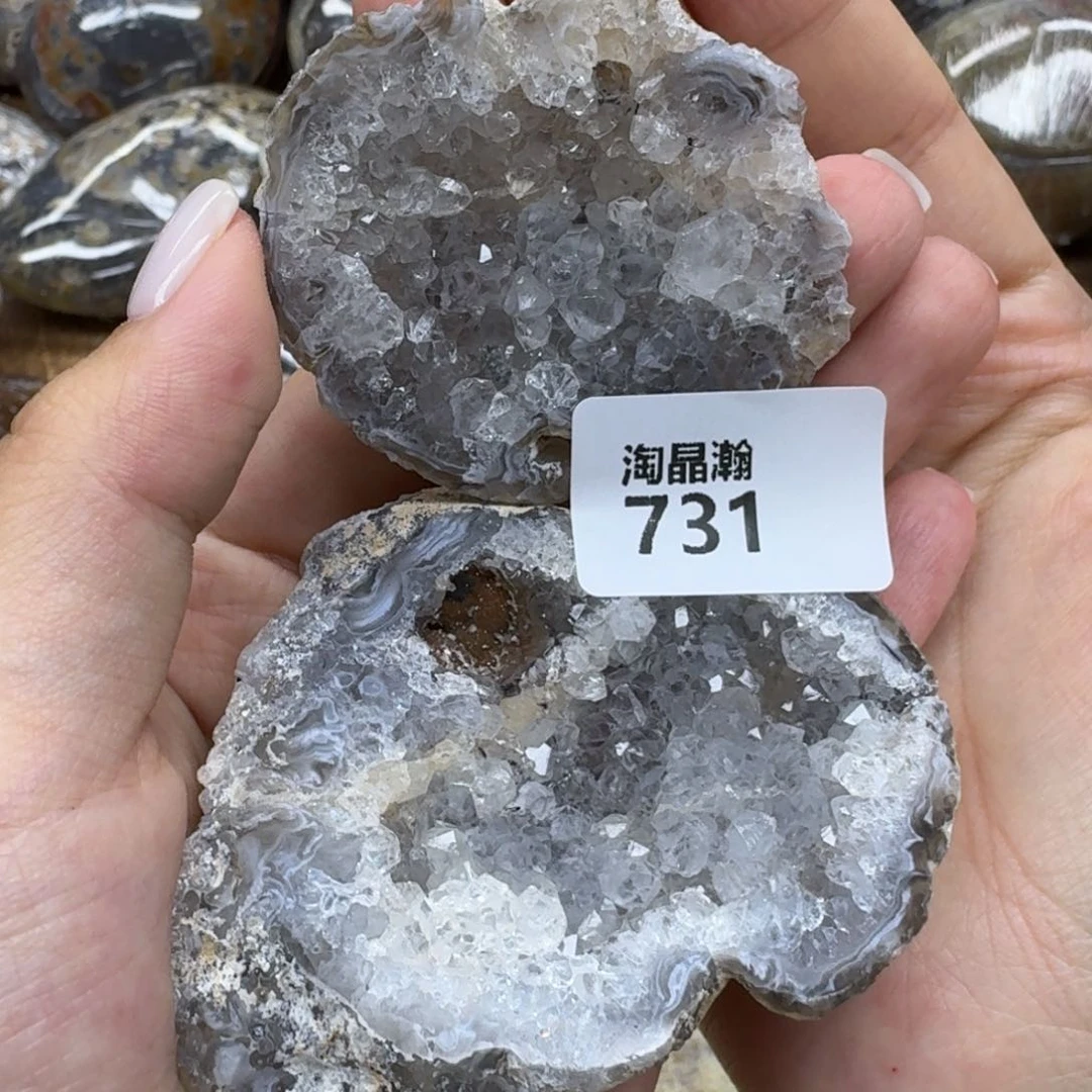 未镶嵌水晶大型摆件（非配饰）