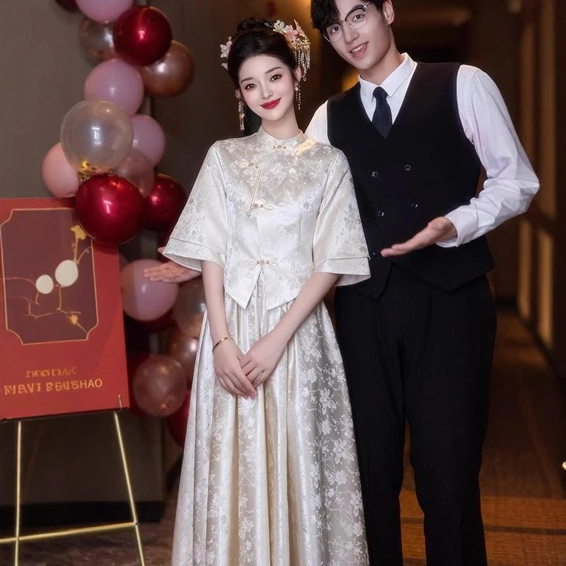 秋冬高贵气质香槟色订婚新娘旗袍新中式结婚订婚敬酒礼服两件套