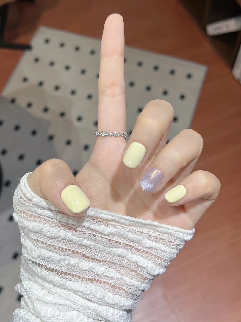 Taffy 【椿野】纯手工短款穿戴甲清透气质显白美甲
