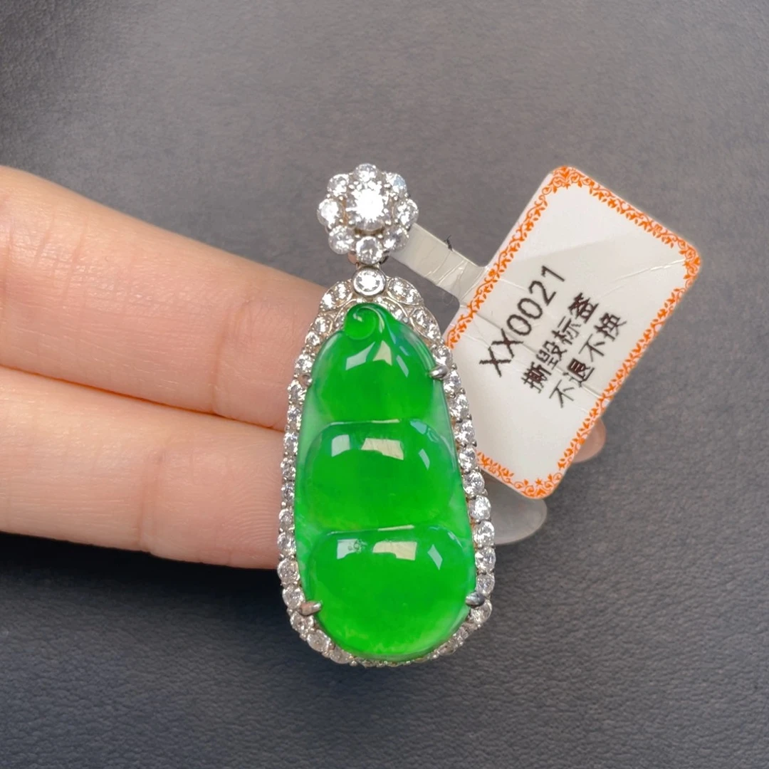 【闪购商品】吊坠(不含链)银S925镶嵌翡翠