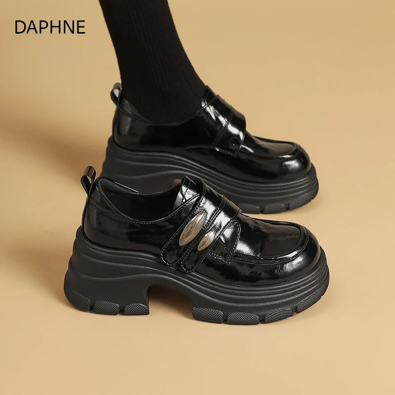 达芙妮厚底2025新款秋季英伦百搭增高皮鞋单鞋复古黑色女鞋乐福鞋