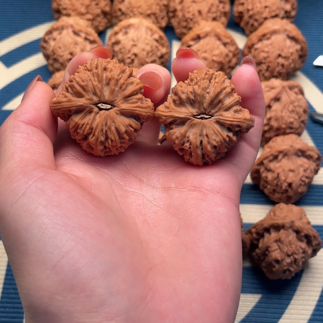 簡***單核桃运费自理南疆石核桃