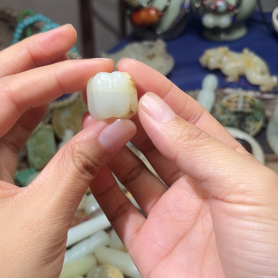 未镶嵌和田玉挂件