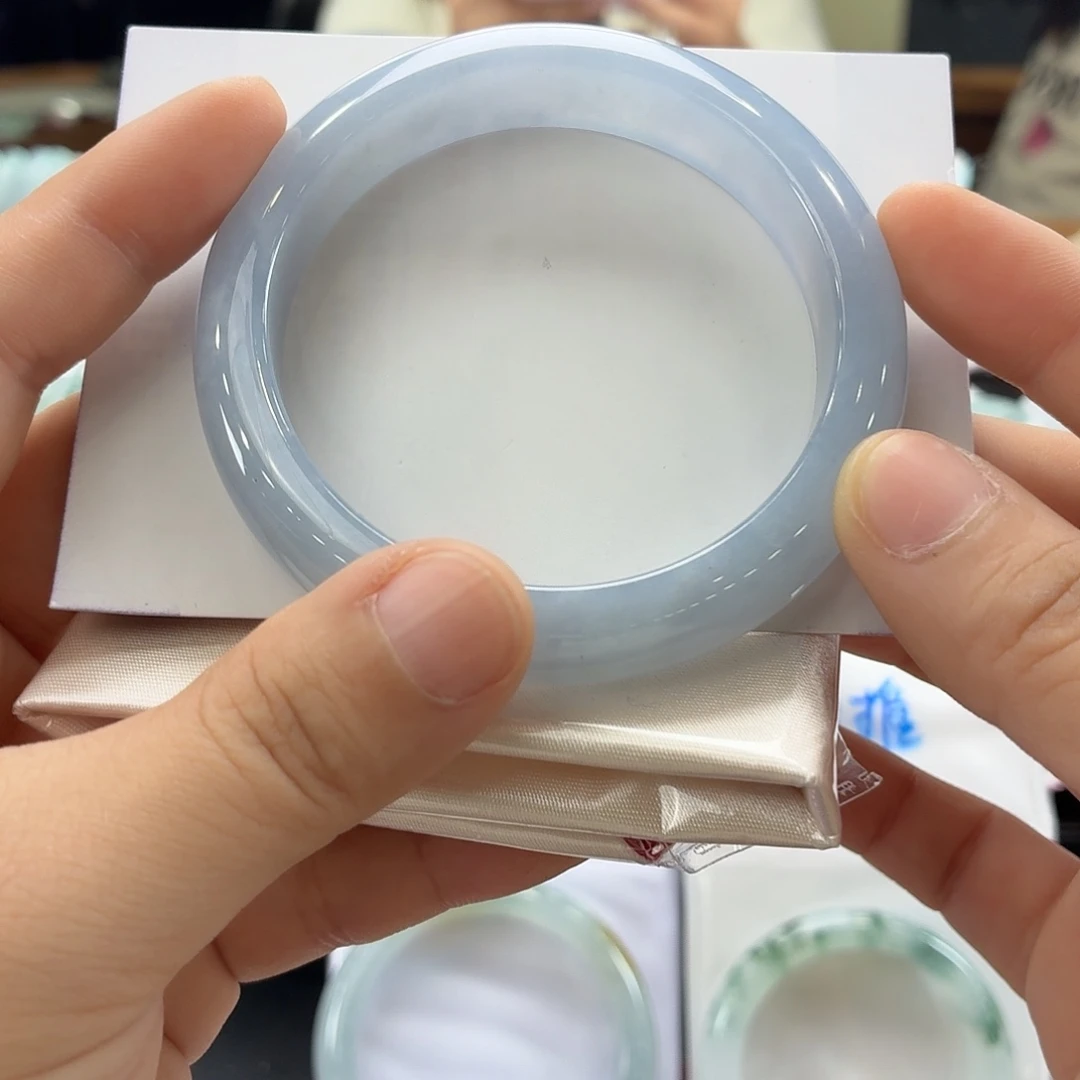 翡翠未镶嵌手镯33号