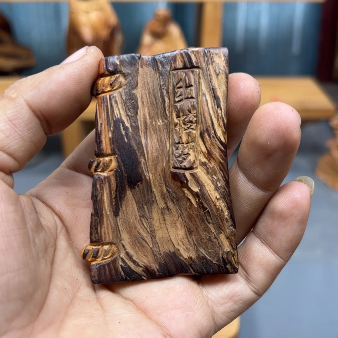 红***头木崖柏木摆件手把件