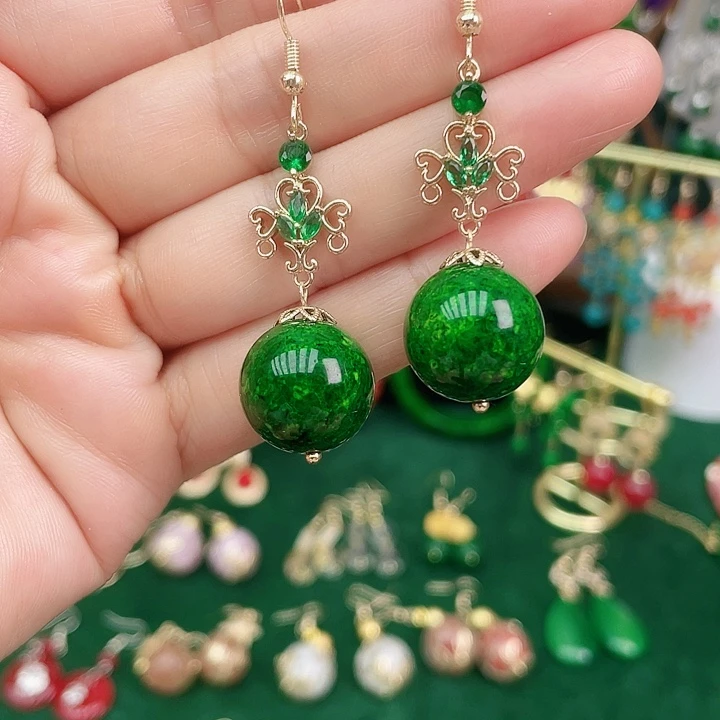 石英质玉合金耳钉