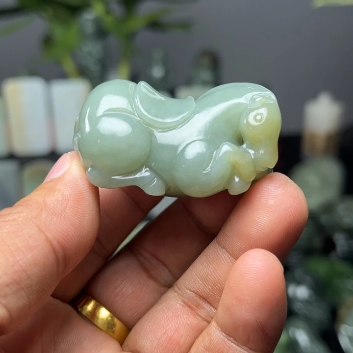 地***人和田玉未镶嵌挂件