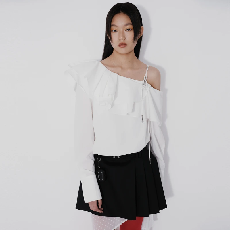 REVAN芮范甜美荷叶边一字肩单衣RM70801040