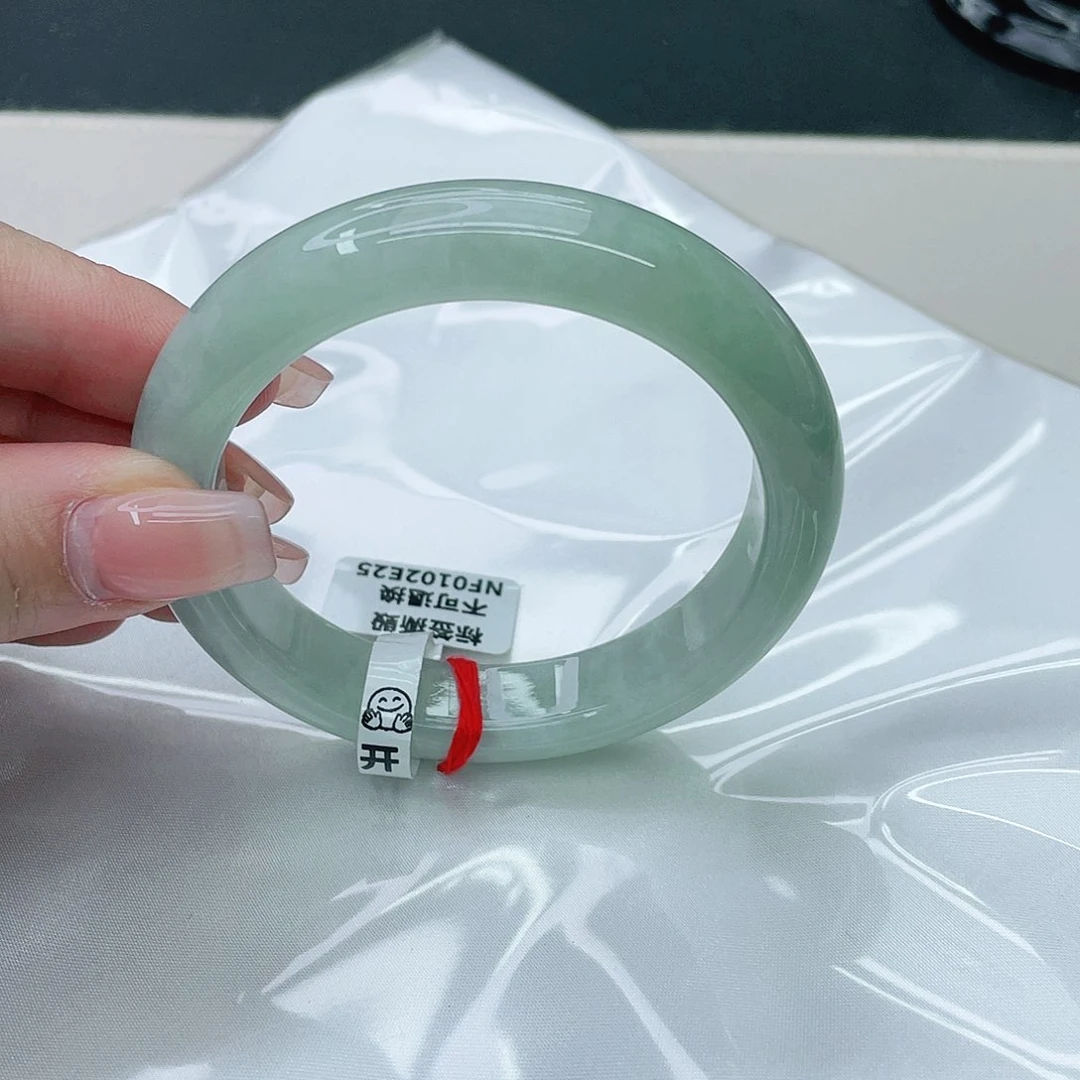 翡翠手镯未镶嵌正57.7