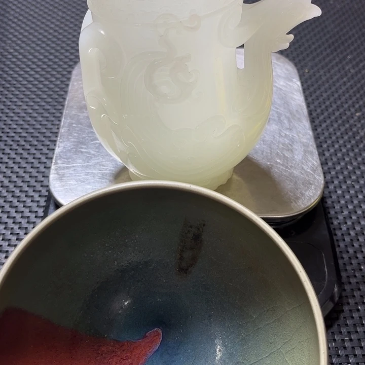 摆件哈**喽瓷器的制作方法和