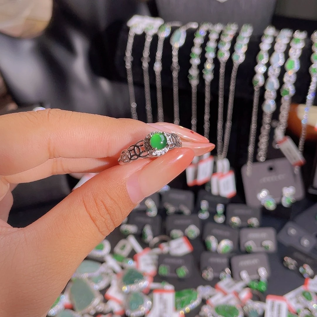 翡翠戒指未镶嵌戒指