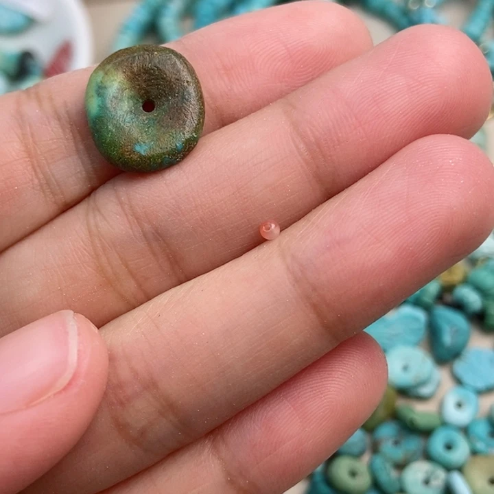 南红玛瑙未镶嵌珠宝奇石