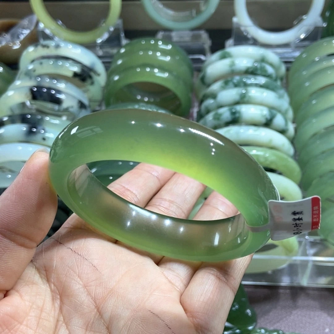 蛇纹石玉未镶嵌手镯微瑕建议勿拍60