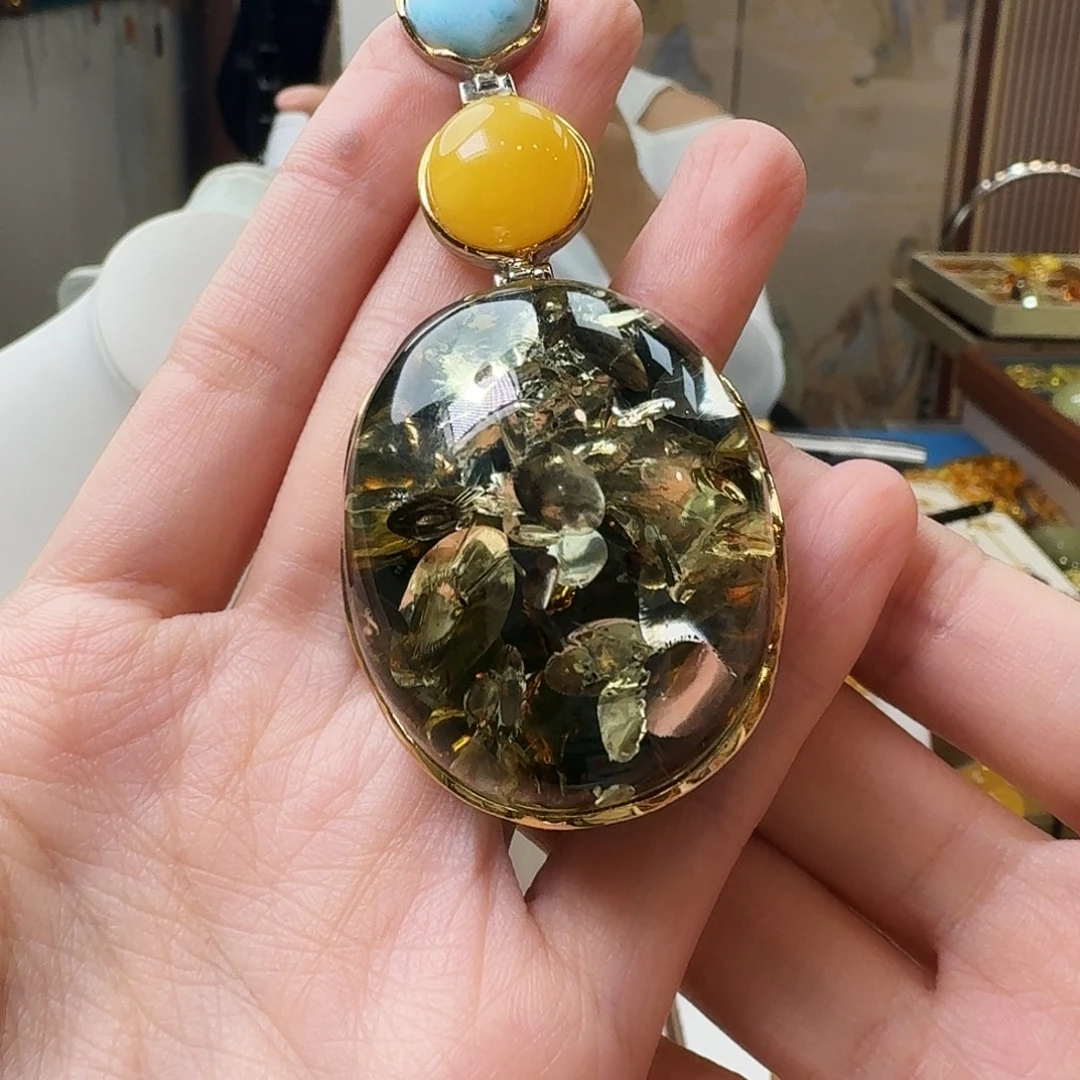 琥珀未镶嵌颈饰吊坠