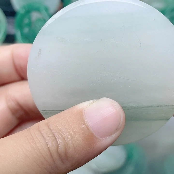 颈饰未镶嵌石英质玉?*夏