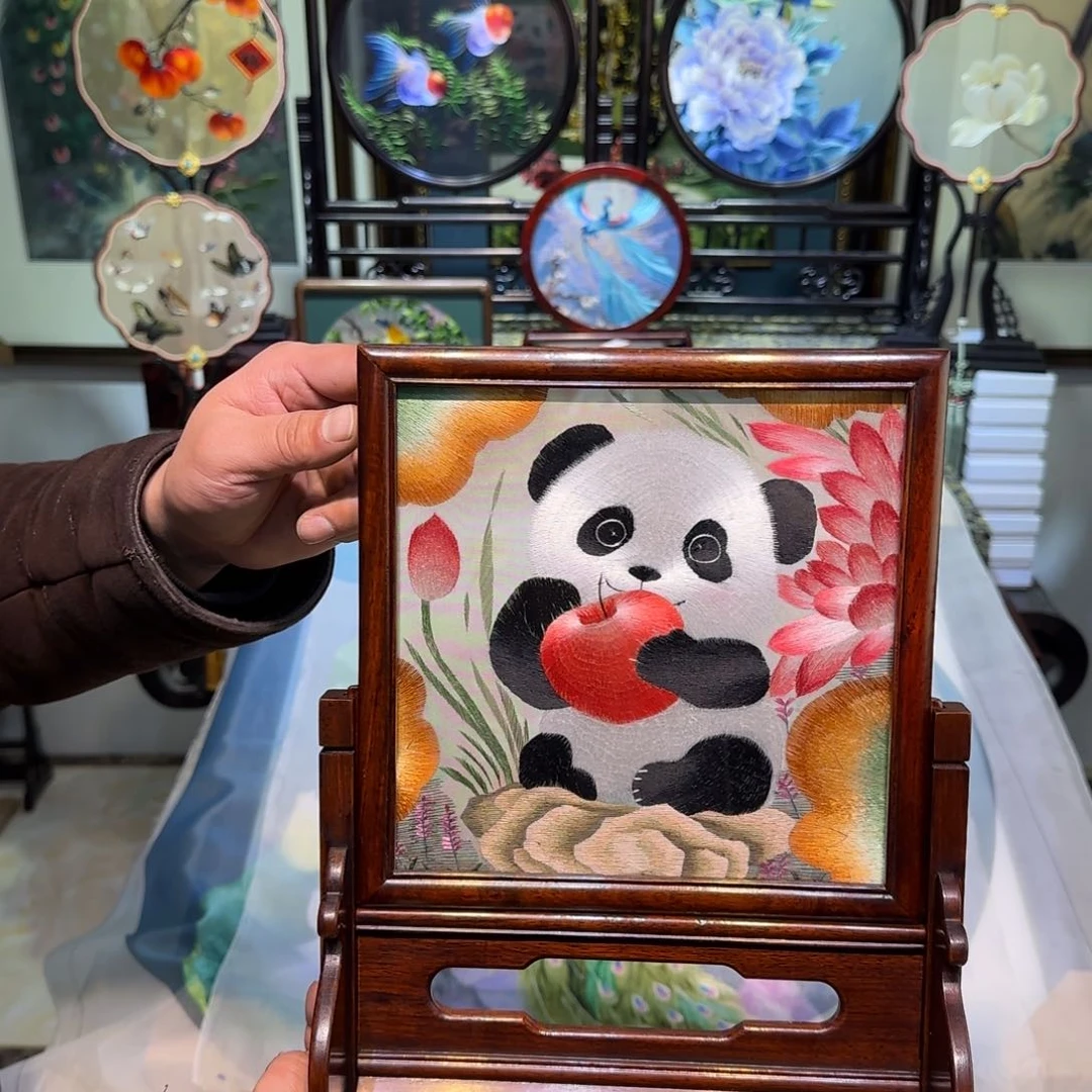 刺绣刺绣工艺精湛