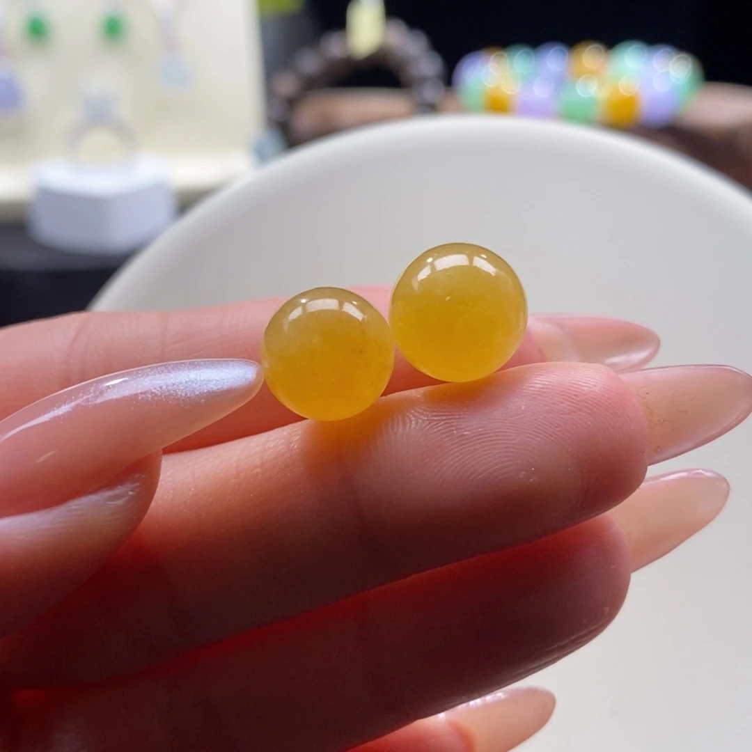 翡翠未镶嵌颈饰翡翠冰鲜橙黄珠多样性发其一