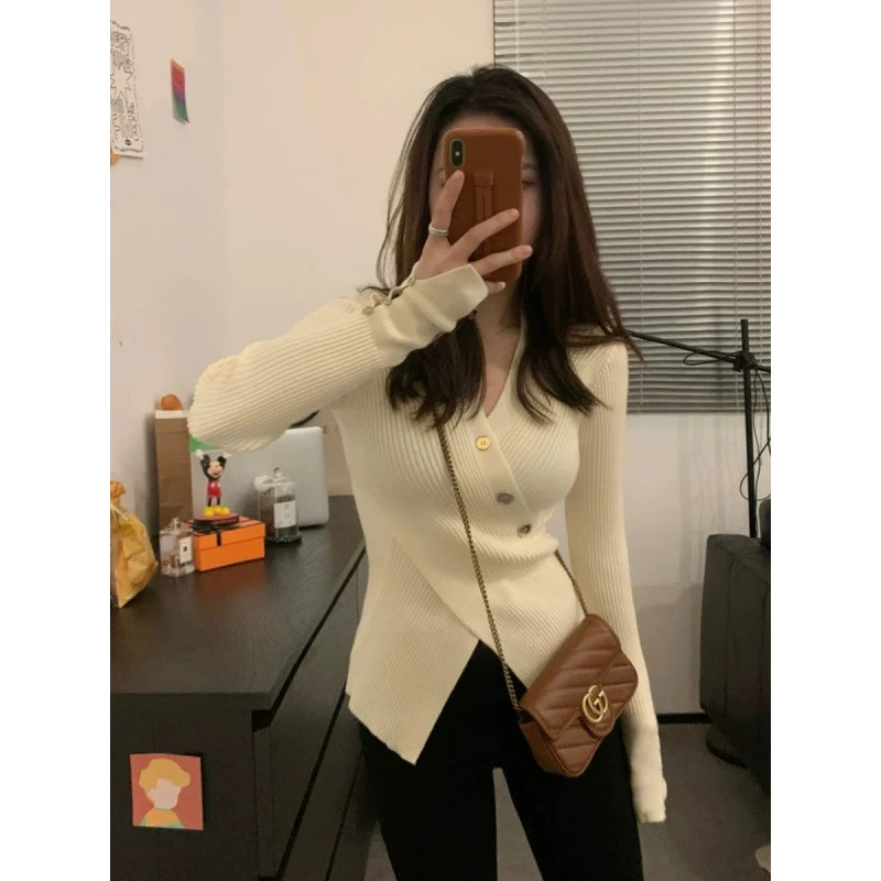 显瘦纸片人V领A4腰 修身坑条纯欲风针织毛衣交叉开叉长袖