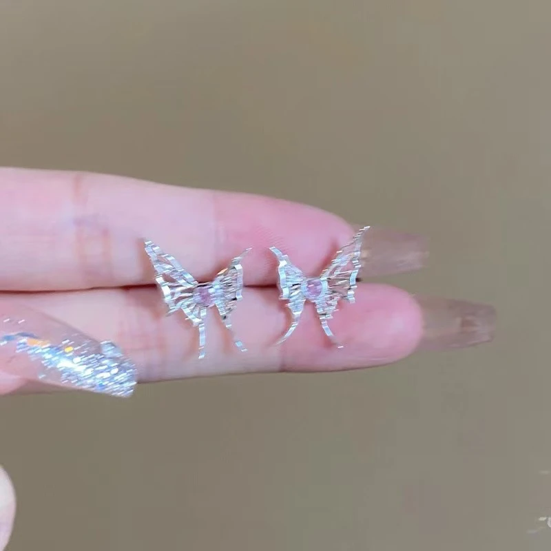 铜合金锆石耳饰 爱心粉镂空蝴蝶耳钉女可爱耳环高级感小众耳饰设