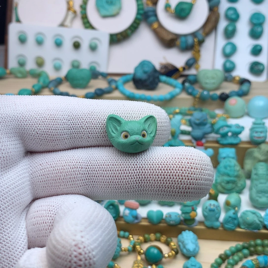 绿松石未镶嵌颈饰