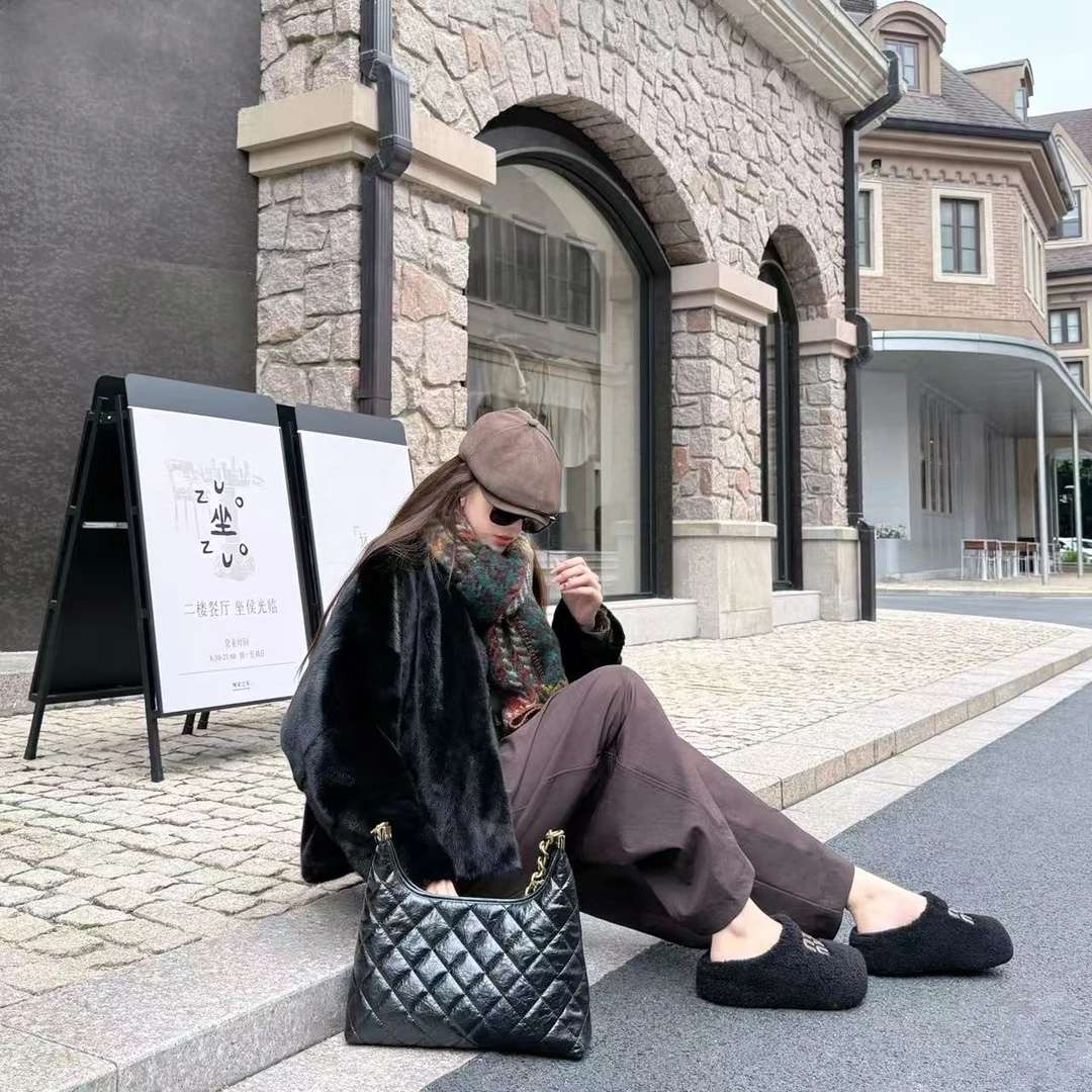 BASSIRIANA【都市猎人】进口紫金短二水貂V领斜排廓版貂毛皮草6001