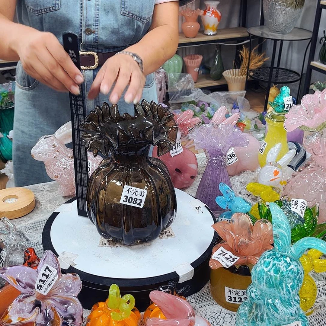 3082 家悦琉璃工艺品不完美