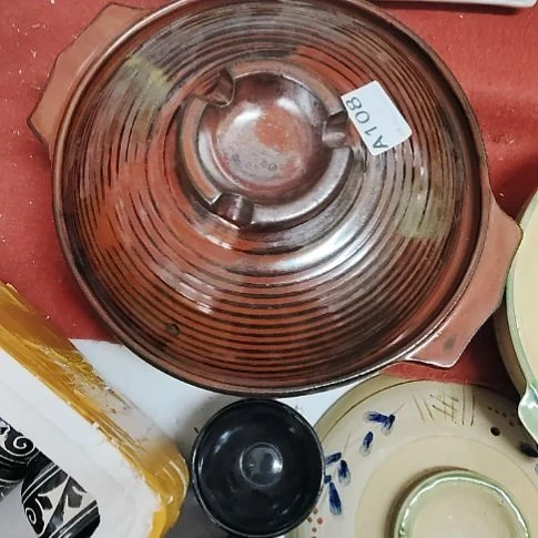 瓷片瓷器，各种摆件，瓷片，口径27cm。