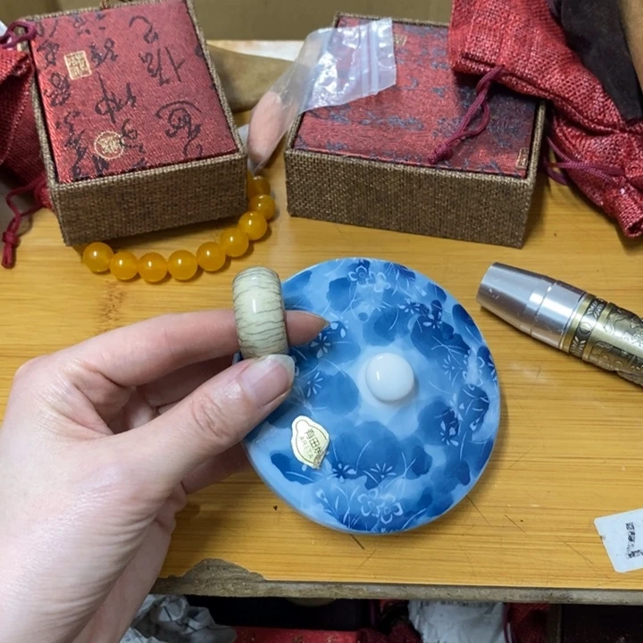 摆件中古工艺品一件