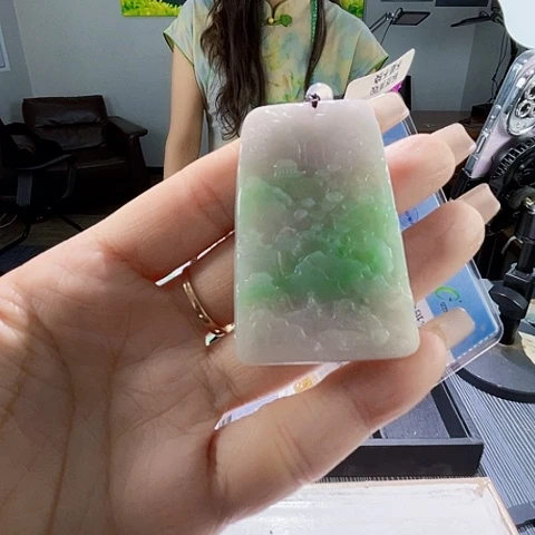 颈饰未镶嵌翡翠一个