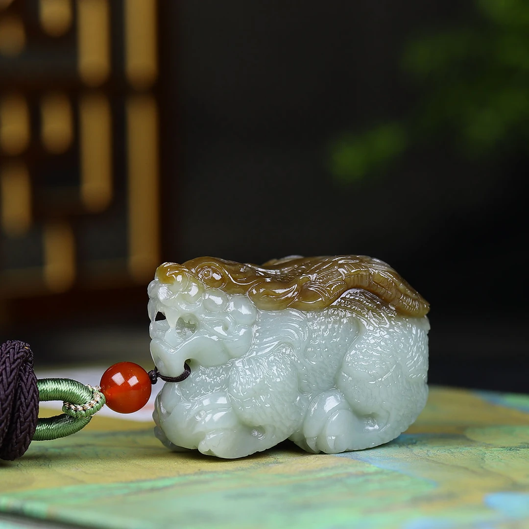 1229153和田玉飞天貔貅手把件