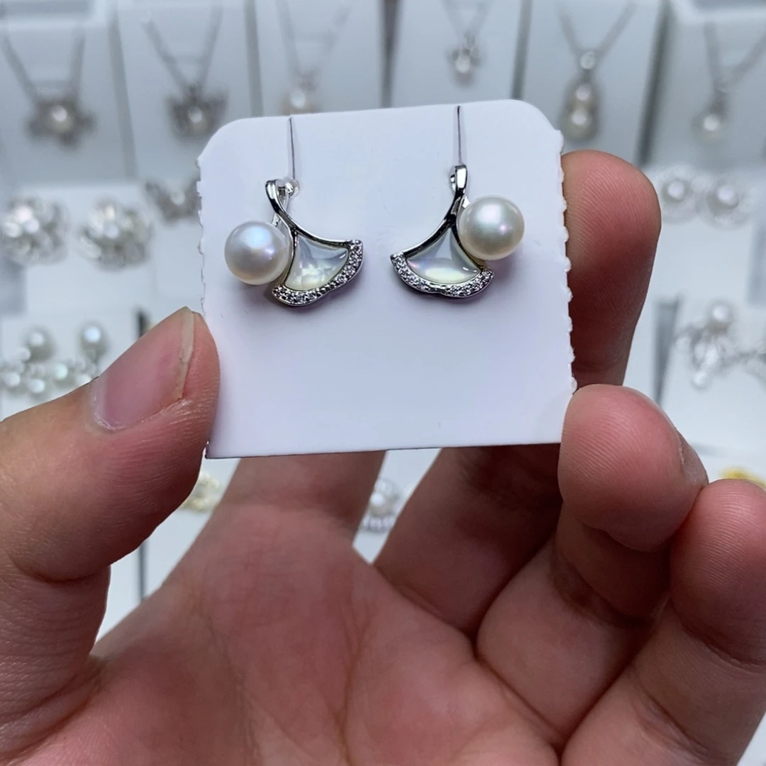 淡水珍珠未镶嵌耳饰