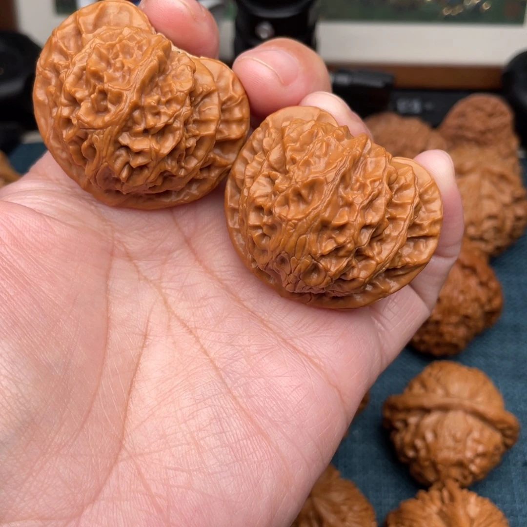 文玩核桃把件全品桃心宫灯43同尺同克