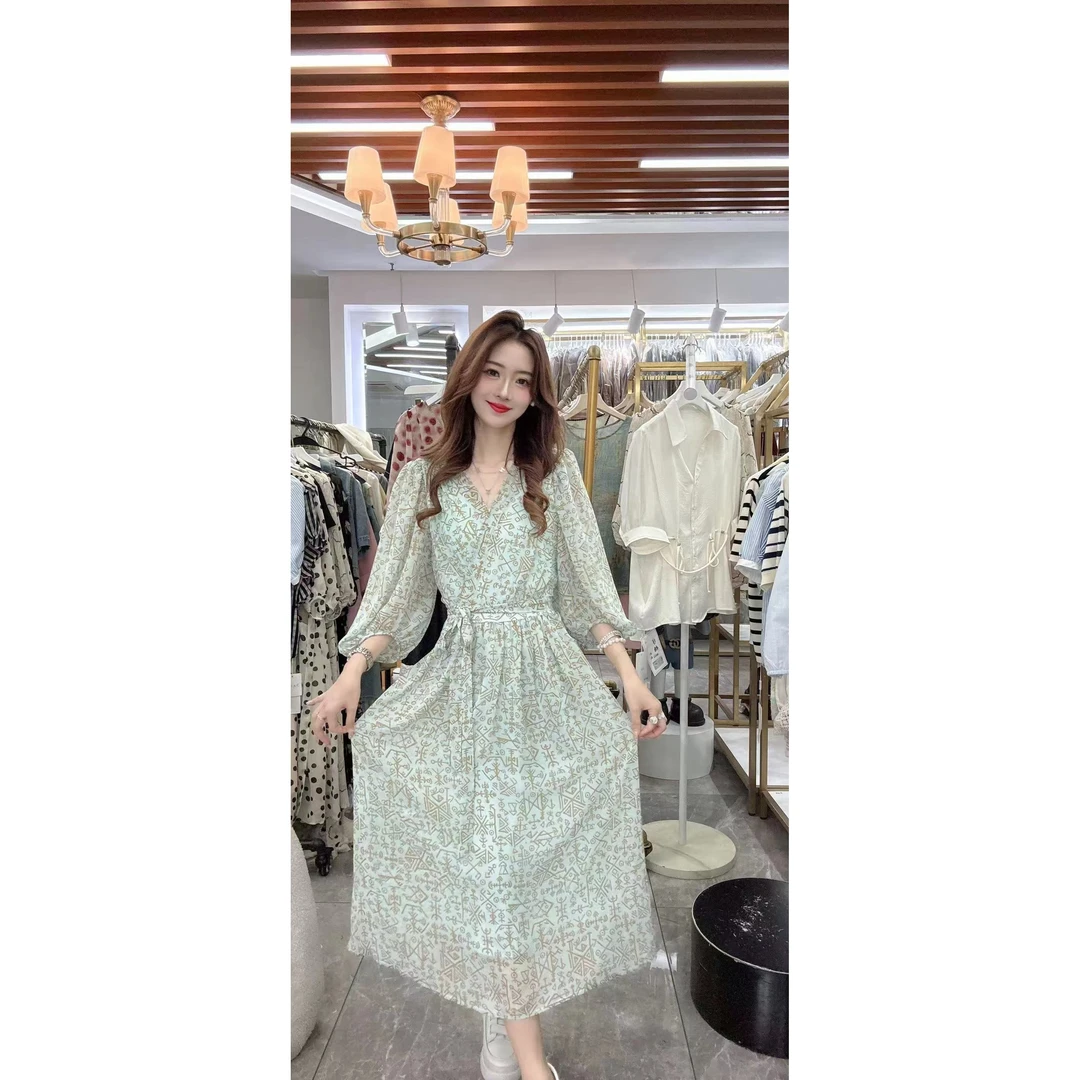 5042022025新款民族风甲骨文图案小碎花V领法式雪纺裙连衣裙