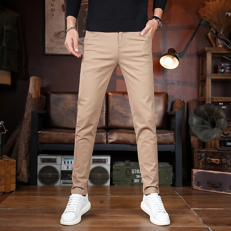 香港2025秋冬爆款男士弹力卡其色休闲裤子男潮流修身小脚百搭长裤